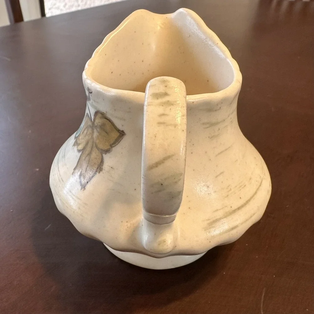 Metlox Vernon Ware‎ Pitcher Creamer Vintage Grape Hand Painted Cream Scalloped